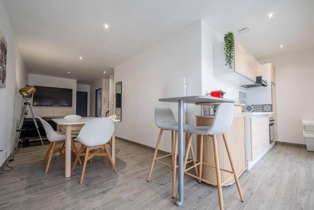Le Trianon - Parking Prive Appartement Reims Buitenkant foto