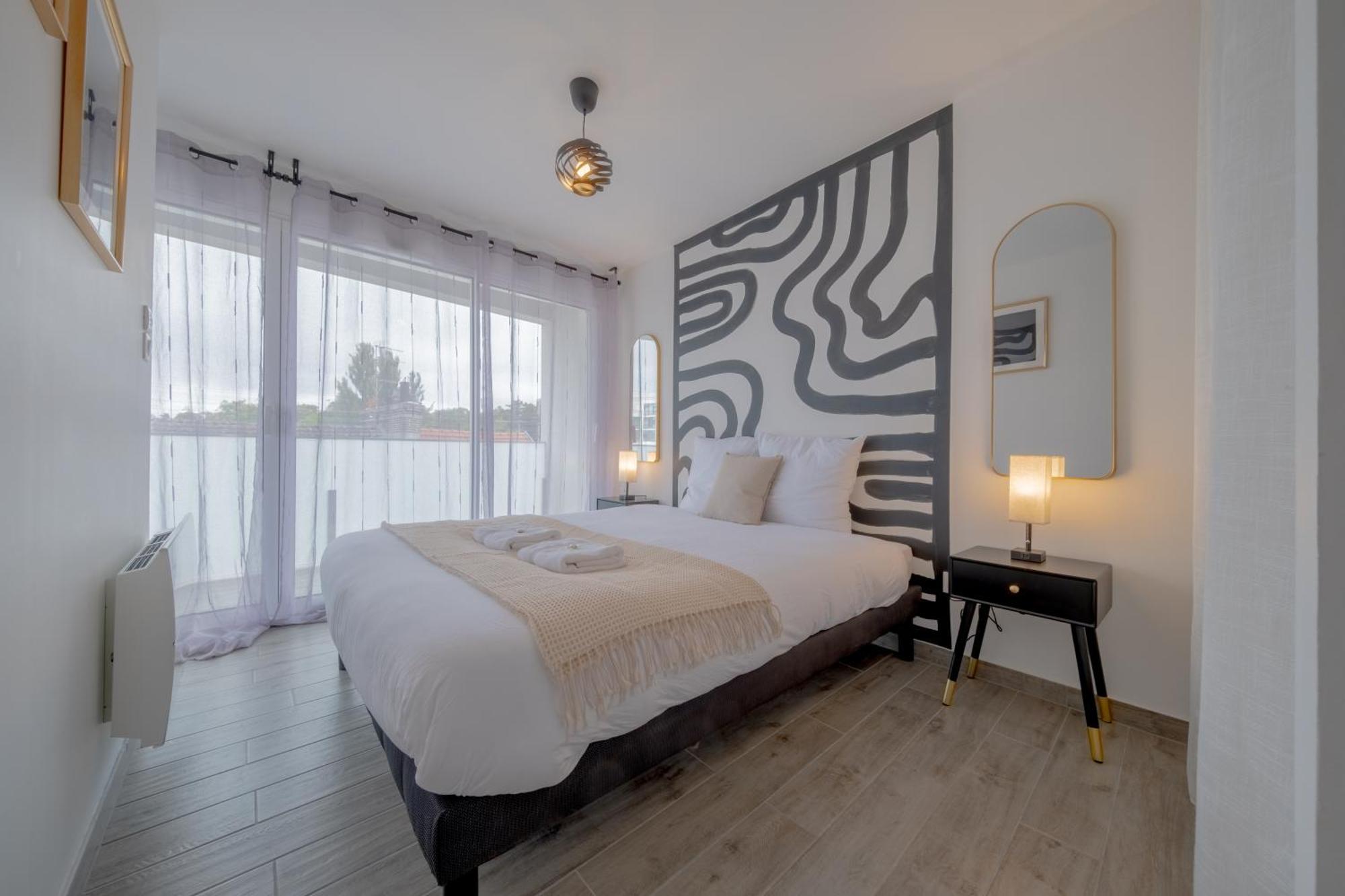 Le Trianon - Parking Prive Appartement Reims Buitenkant foto