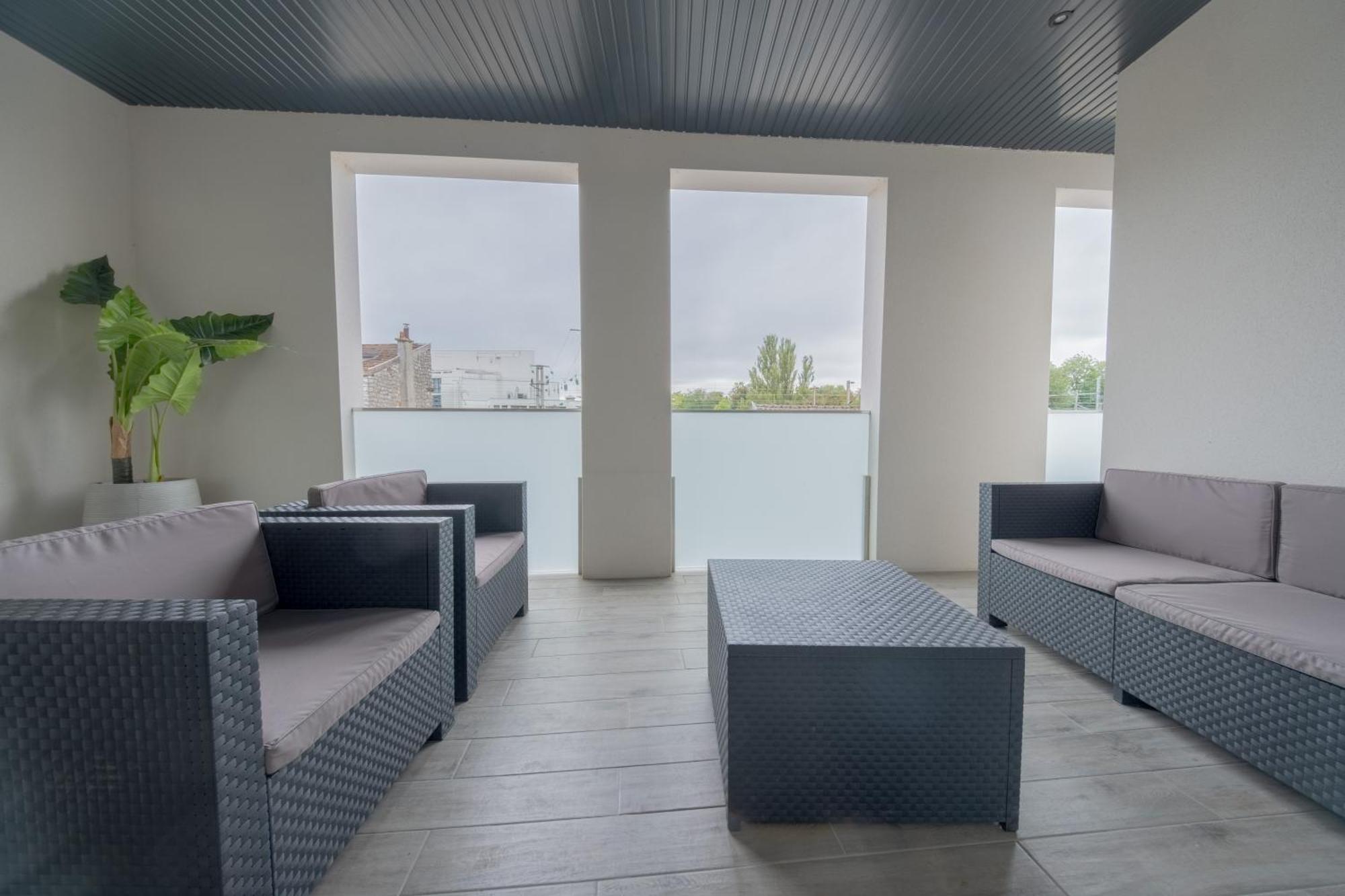 Le Trianon - Parking Prive Appartement Reims Buitenkant foto
