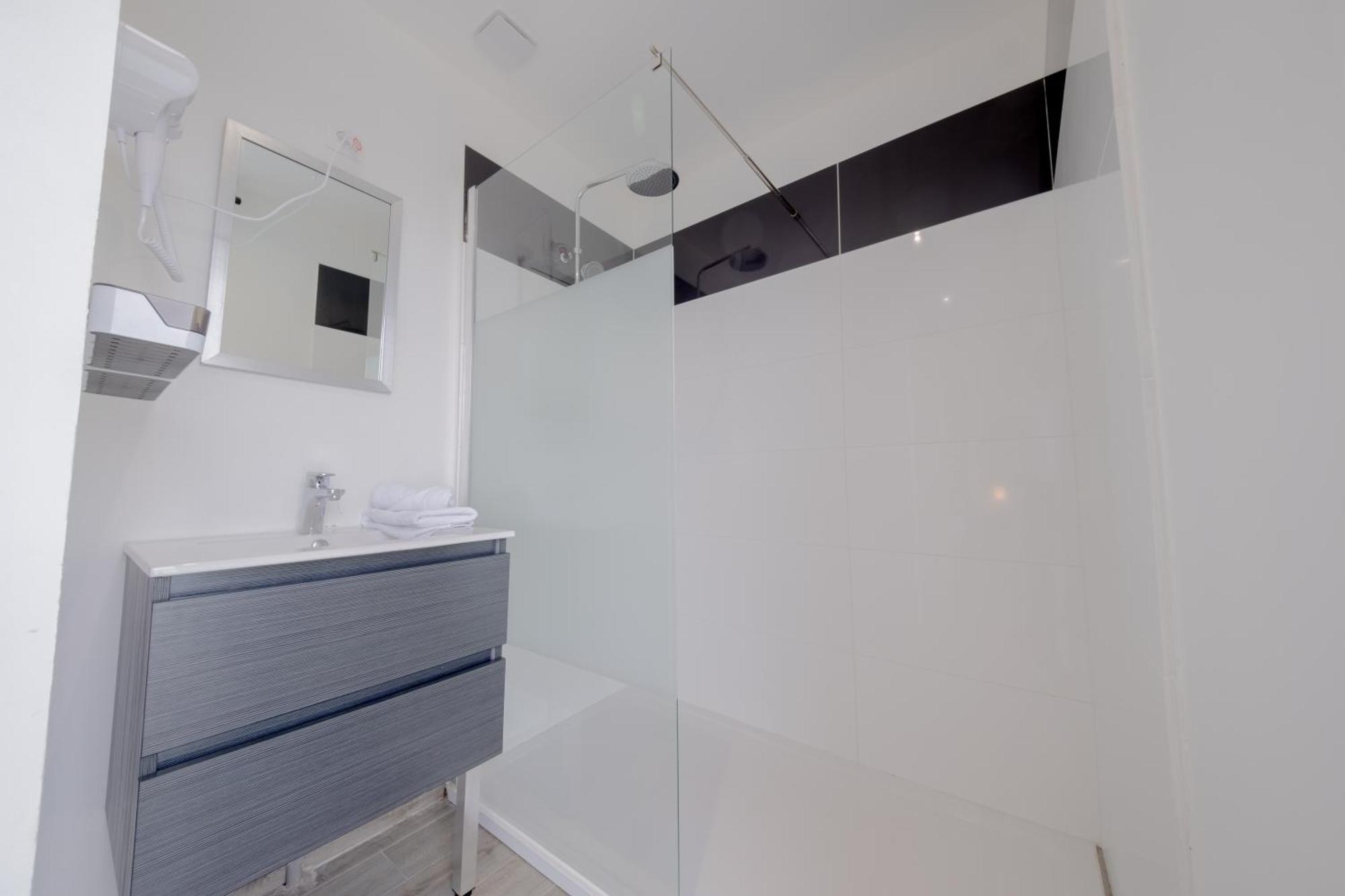 Le Trianon - Parking Prive Appartement Reims Buitenkant foto